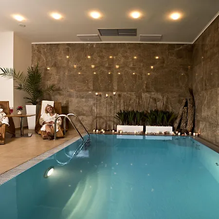 Mama's Design & Boutique 4* ברטיסלאבה