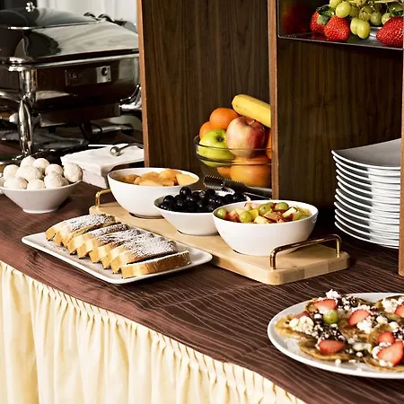 Mama's Design & Boutique 4*