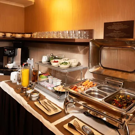 Mama's Design & Boutique 4* براتسيلافا