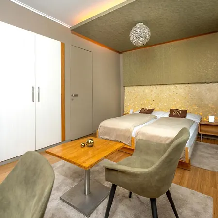 玛玛斯设计精品酒店 4*