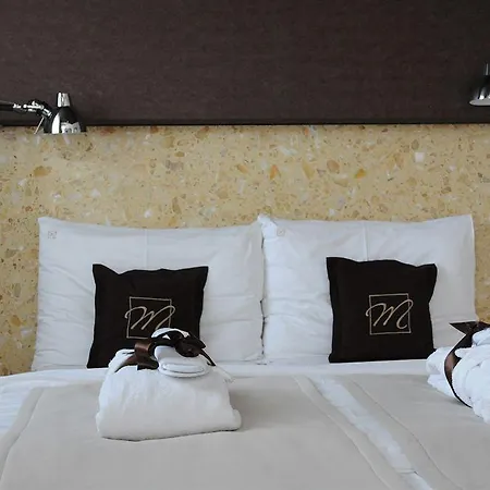 Mama's Design & Boutique 4* براتسيلافا