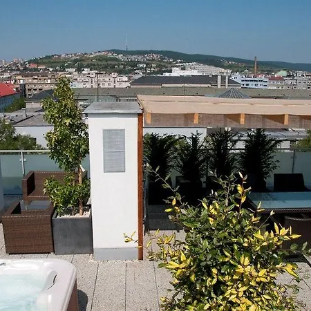 Mama's Design & Boutique 4* Μπρατισλάβα